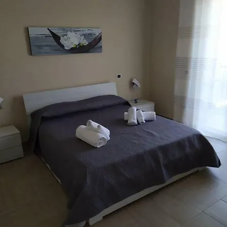 Caesar's Bed & Breakfast 3*